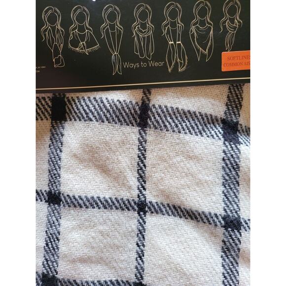 Twig & Arrow Blanket Scarf Plaid Cream Black Fall Winter NWT - Picture 4 of 4